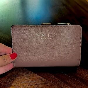 Kate Spade ♠️ Medium Bi Fold Wallet